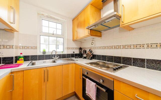 Cosy three bedroom flat next brighton seafront SLEEP 8