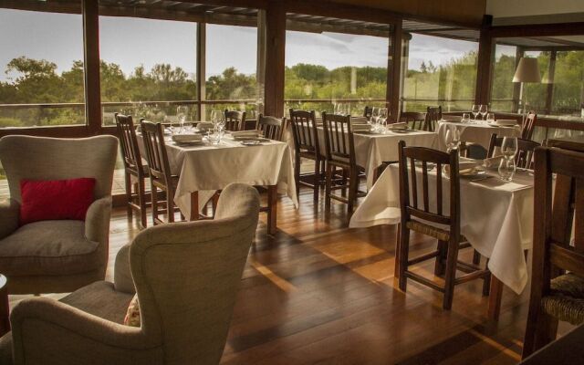 Rio Ancho Gourmet Lodge