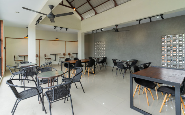 RedDoorz Syariah near Titi Bobrok Medan