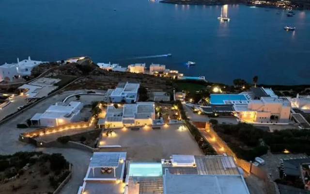 Stunning Villa With Panoramic View