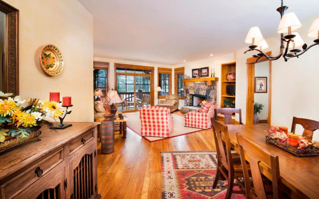 Bachelor Gulch Village