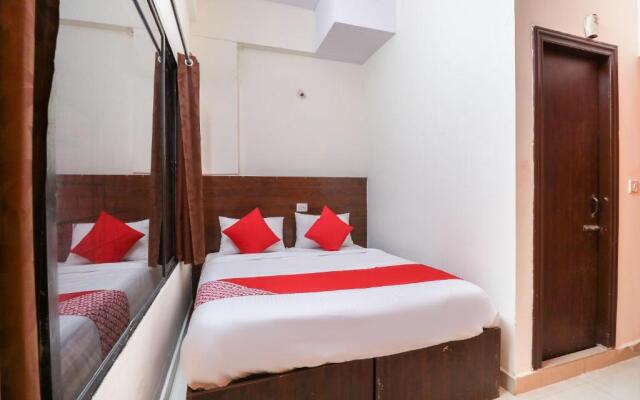 OYO 62942 The L I T Hotel