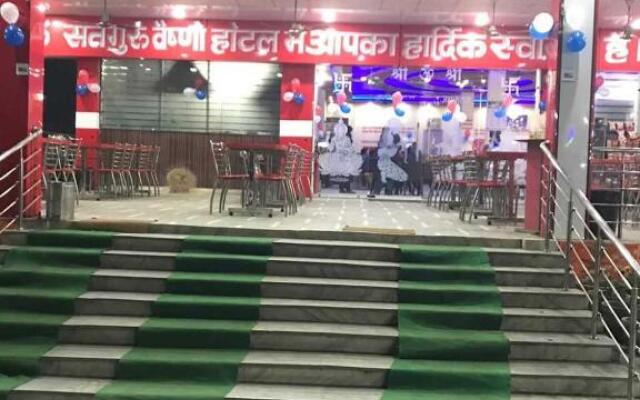 POP 89965 Om Satguru Vaishno Hotel