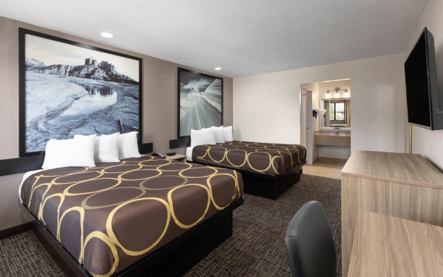 Super 8 by Wyndham Tucson/Grant Road Area AZ