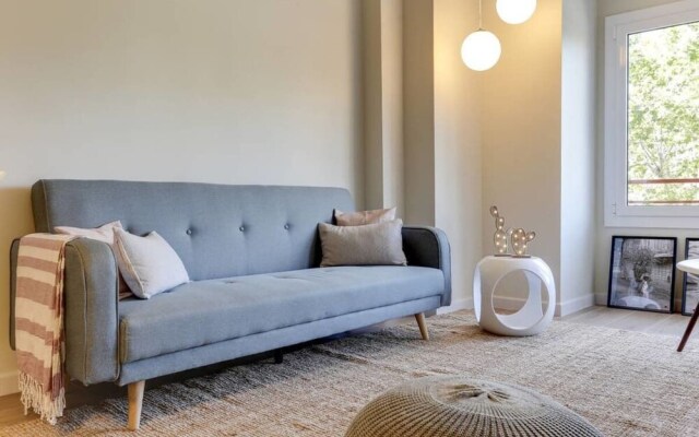 Stylish 4 bed Apt in the Center