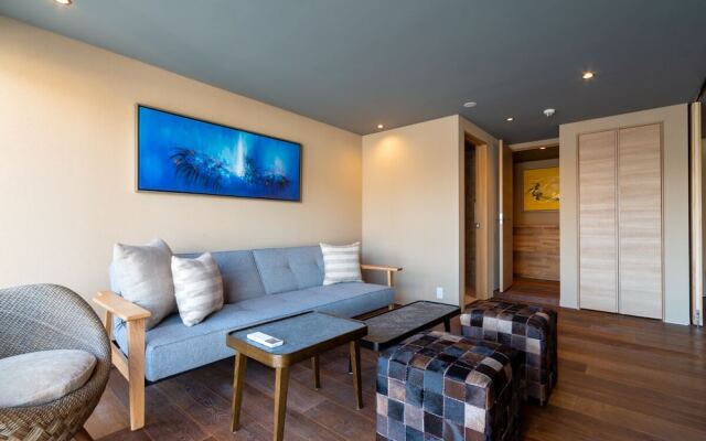 Hideaway on Escarpment by H2 Life