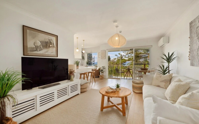 Sunrise Cove 2-bed Apartment at Newport Beach – Guest Rooms – Sydney
