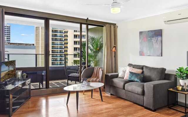 Heart of Surfers Paradise, 2BR Apt