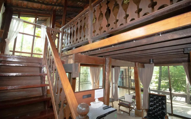 Royal Train Garden Resort By Zuzu