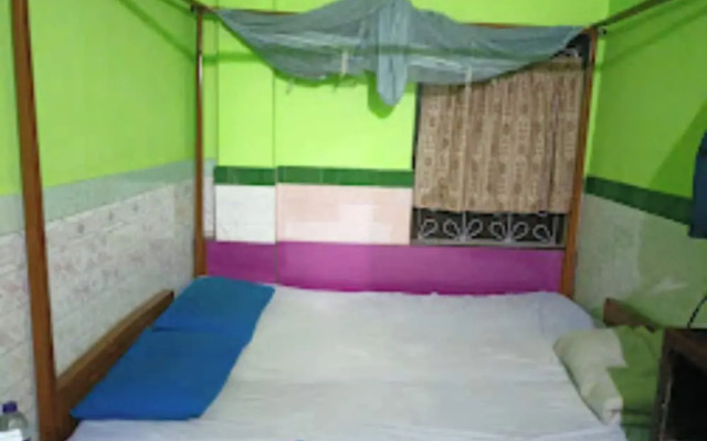 Goroomgo Central Guest House Agartala