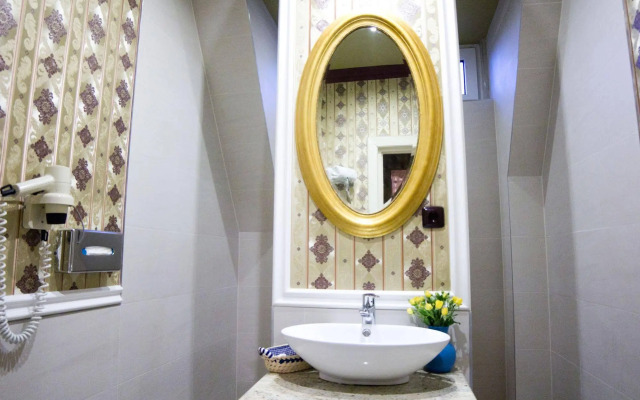 Topaz Boutique Hotel