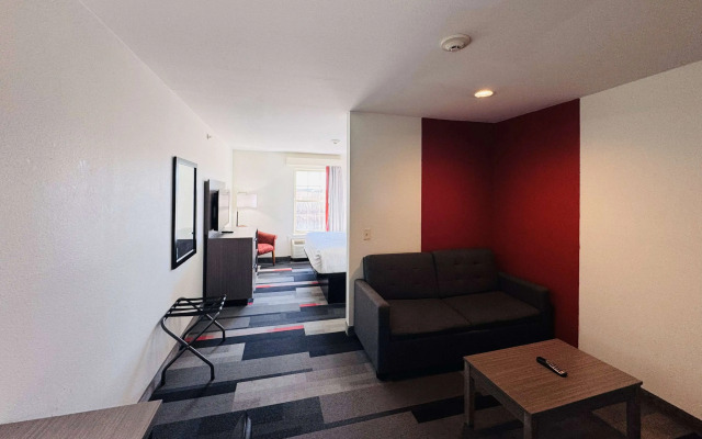 Ramada by Wyndham Sparta/At Speedway