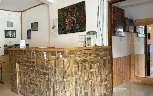 Hotel Alpine Himalayan View  Manali