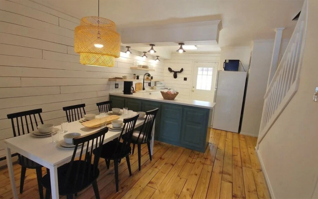 Claim_jumper_townhouse_15