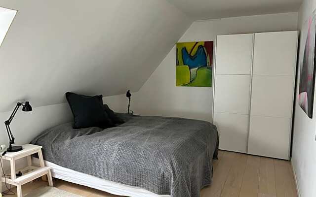 Apartment Ruhetgaard Bed & kitchen