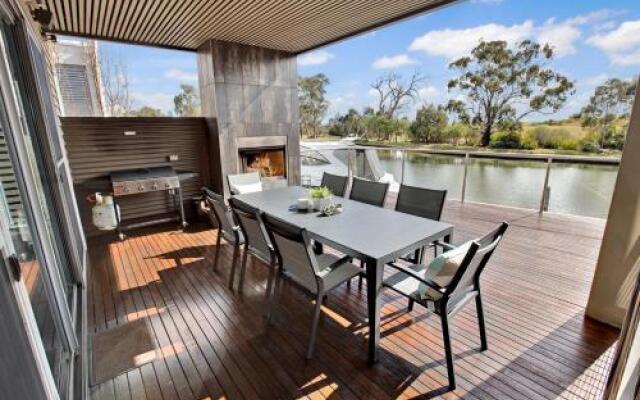 Gippsland Lakehouse