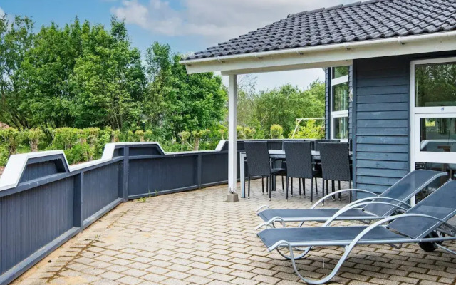 6 Person Holiday Home in Hemmet-by Traum
