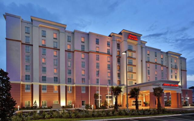 Hampton Inn & Suites Orlando Airport @ Gateway Village