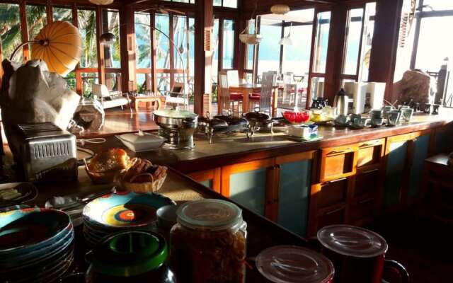 Breve Azurine Lagoon Retreat