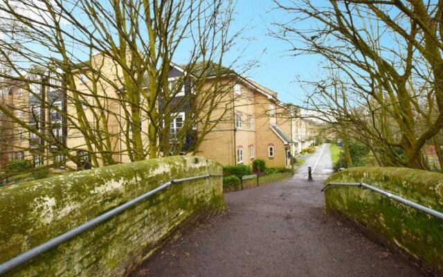 Luxury top floor 2BD Apartment Apsley