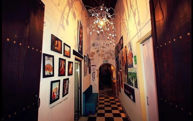 Hostel la Antigua Capsula