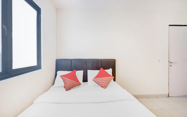 Hotel O J&B Smart Jatinegara – Guest Rooms – Jakarta