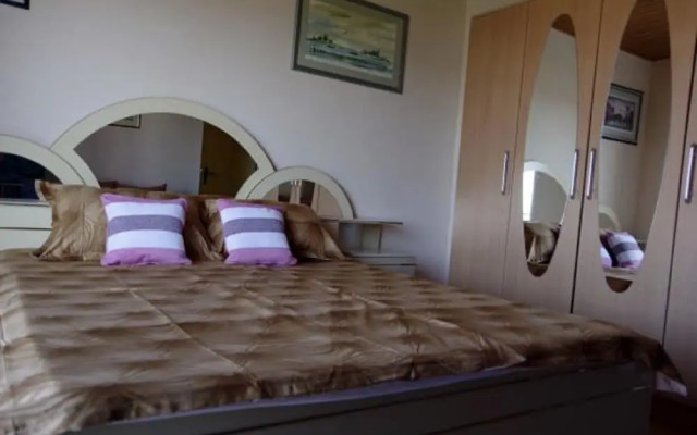 Serene Barbat Escape With Just Minutes From the Beach