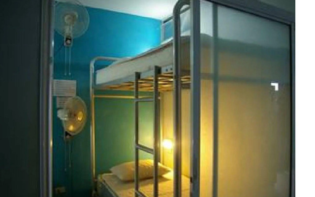 OYO 1054 Phuket Backpacker Hostel
