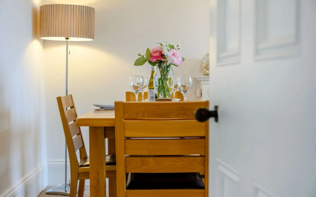 1 Flaxford House