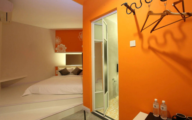 J Hotel