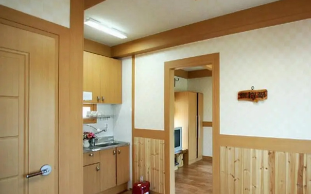Hanuri Pension
