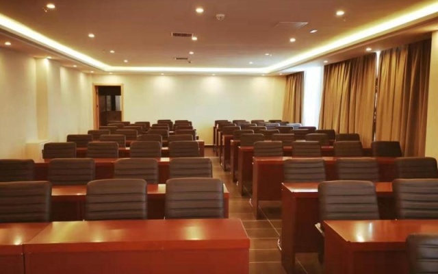 Green Tree Inn Heze Dingtao District Car Town – Business – Heze