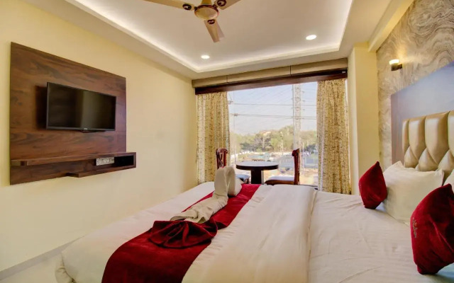 Hotel Samaira Residency