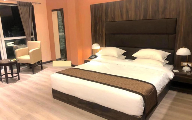 Jewel Kongchen Retreat & Spa