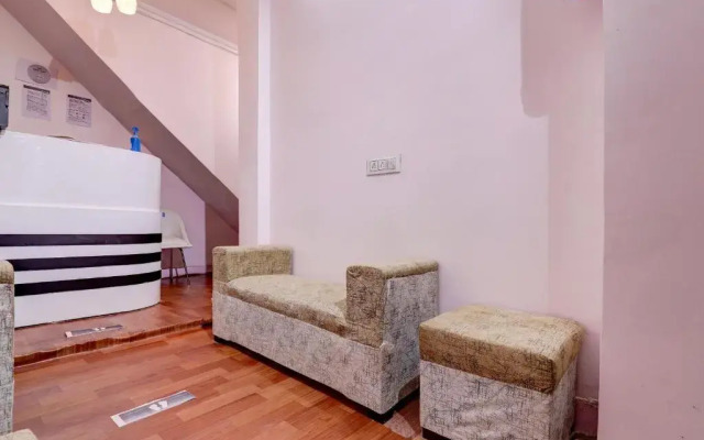 Love Bites by OYO Rooms