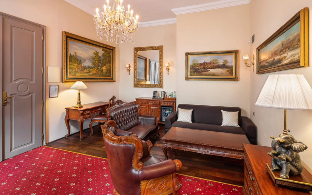 Iron Gate Hotel & Suites Prague by BHG
