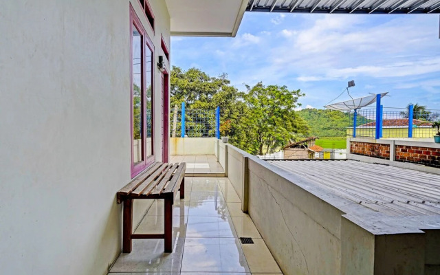 OYO 91329 Guest House Le-banon Syariah