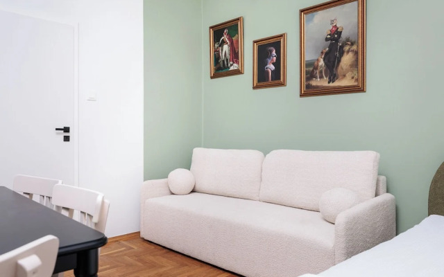 Retro Glamour by Upstairs