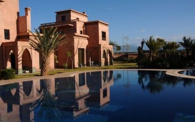 Malaya Suites & Villas