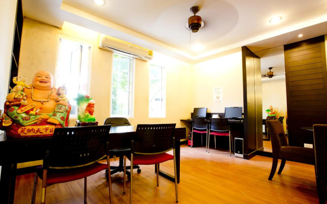 Sinsuvarn Airport Suite