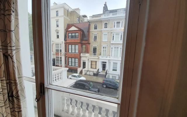 Studio Apartment in South Kensington 8