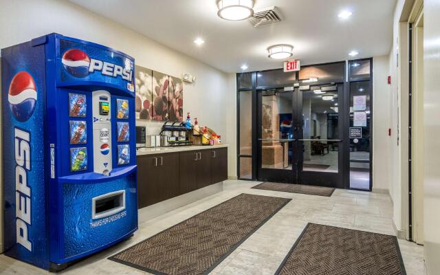 Red Roof Inn PLUS+ Tempe - Phoenix Airport