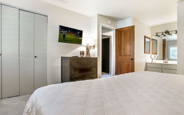 Woodbridge Condos by Snowmass Vacations