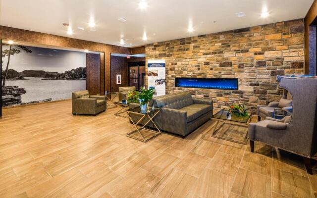 Cobblestone Hotel & Suites - Central Wisconsin Airport