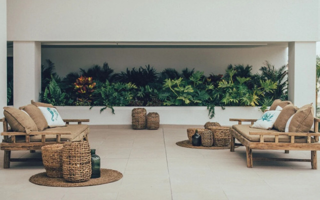 Cala Lanuza Suites