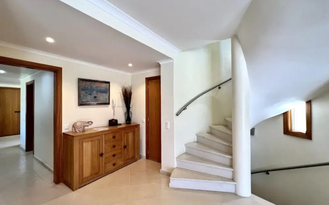Vilamoura Amazing Golf Villa With Pool