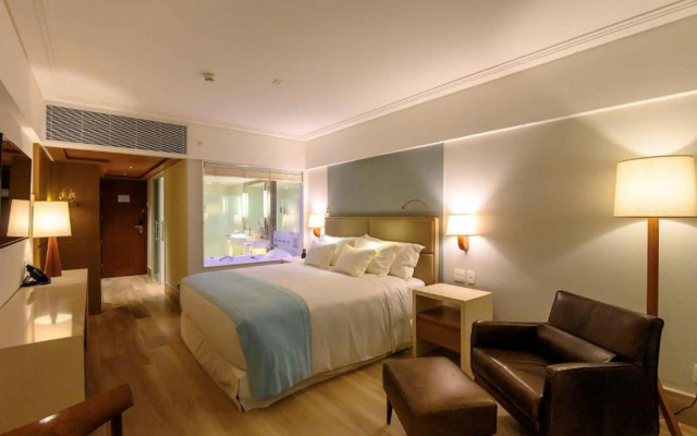 Vogal Luxury Beach Hotel & Spa