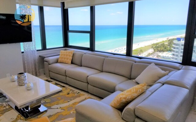 Alexander 1701 2 Bedroom Apts by RedAwning