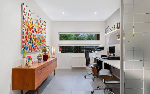 Villa Verde Luxury By The Golf Course – Balcony – Melbourne