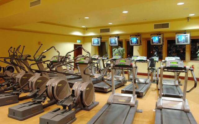 Hibernian Hotel & Leisure Centre